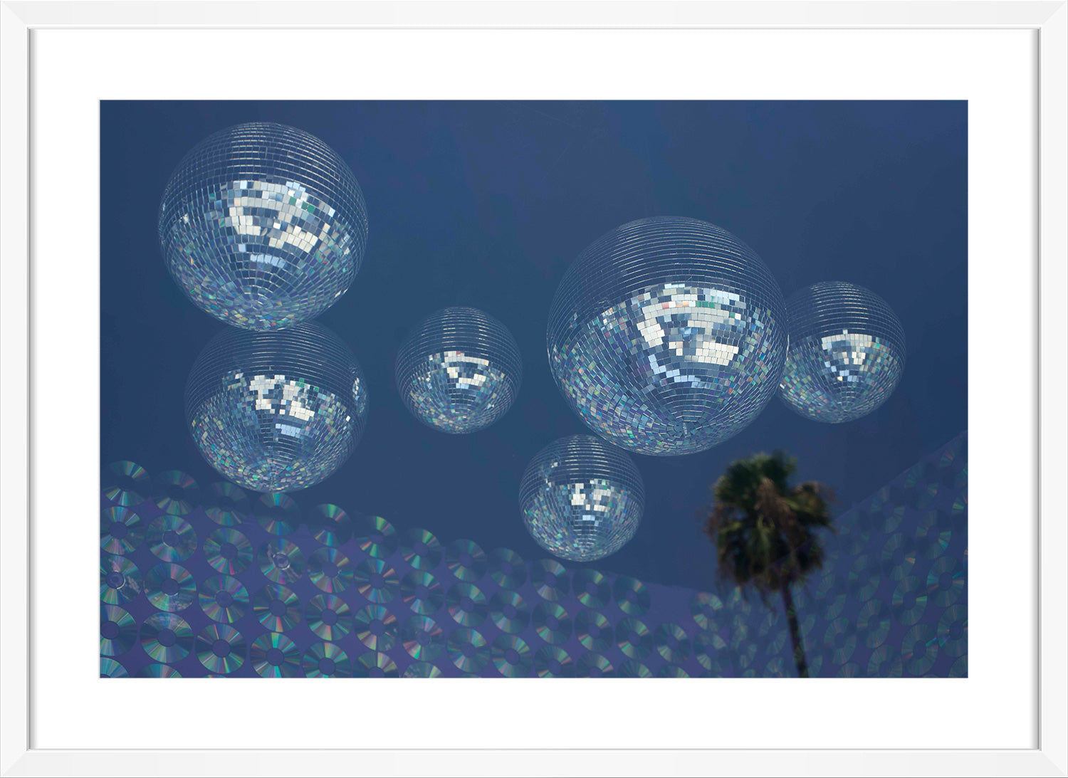 disco print white frame