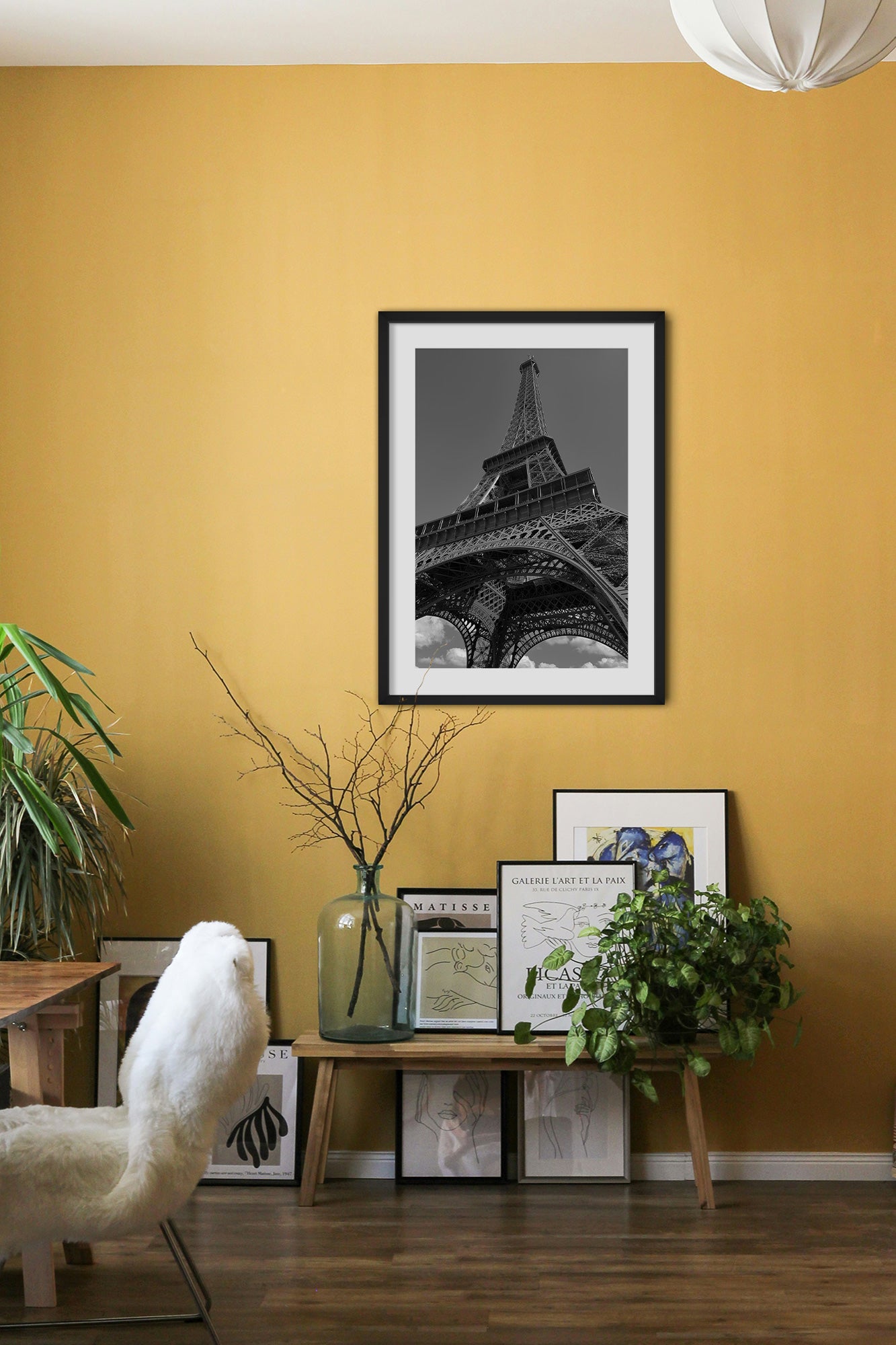 Eiffel tower black and white print black frame lifestyle