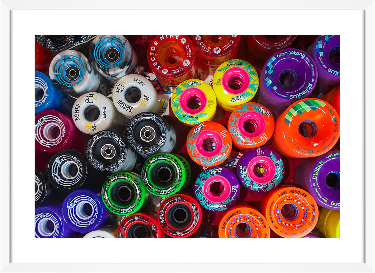 skates print white frame